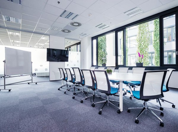 Realization Albatros – Universal Robots